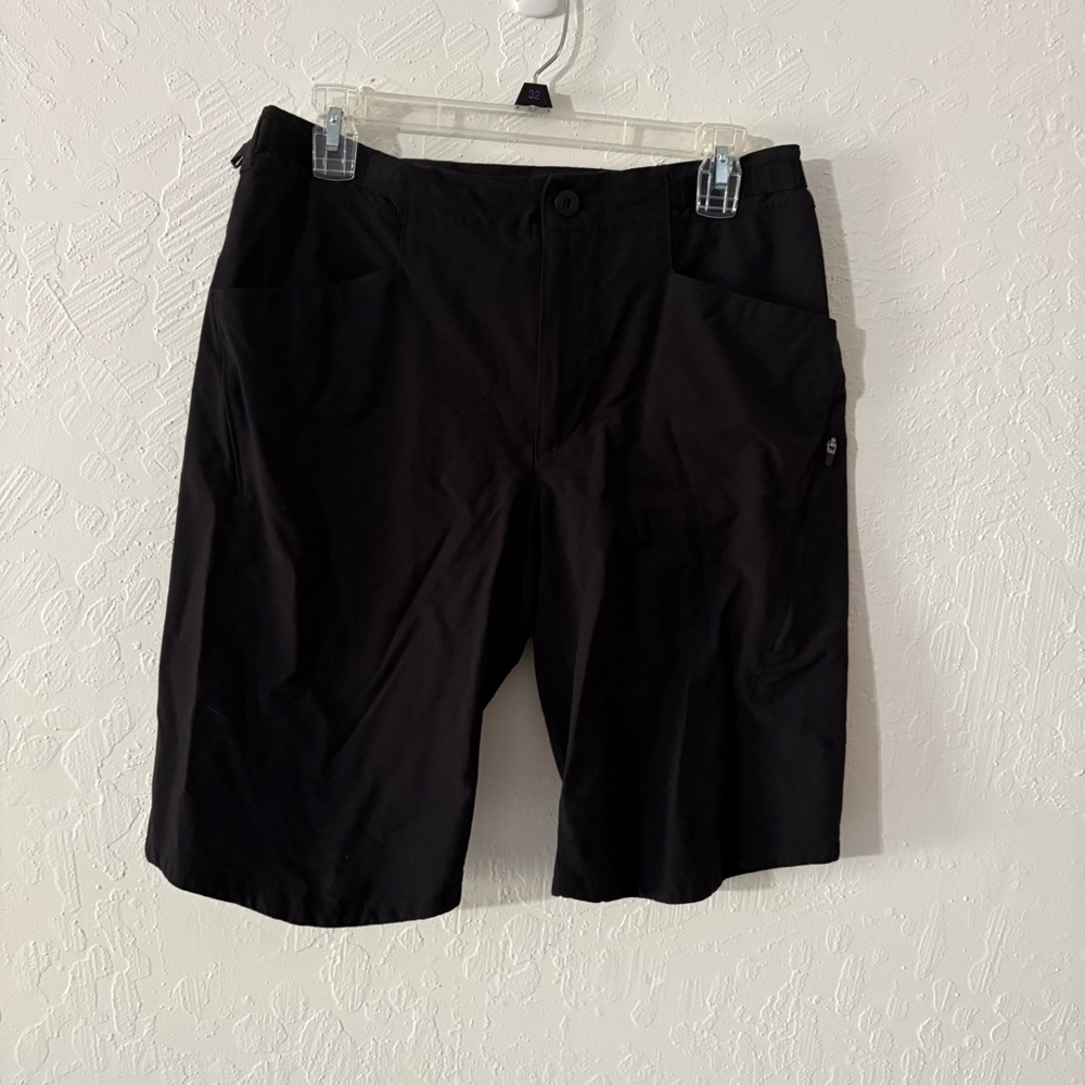 Patagonia Dirt Craft Bike Shorts Mens Size 32  Black Cycling Pockets